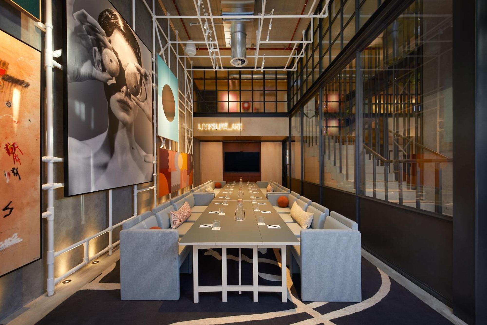 ホテル Moxy Sydney Airport エクステリア 写真