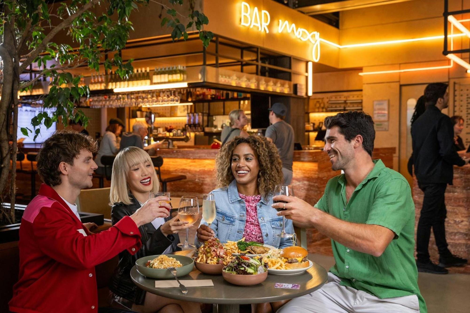 ホテル Moxy Sydney Airport エクステリア 写真