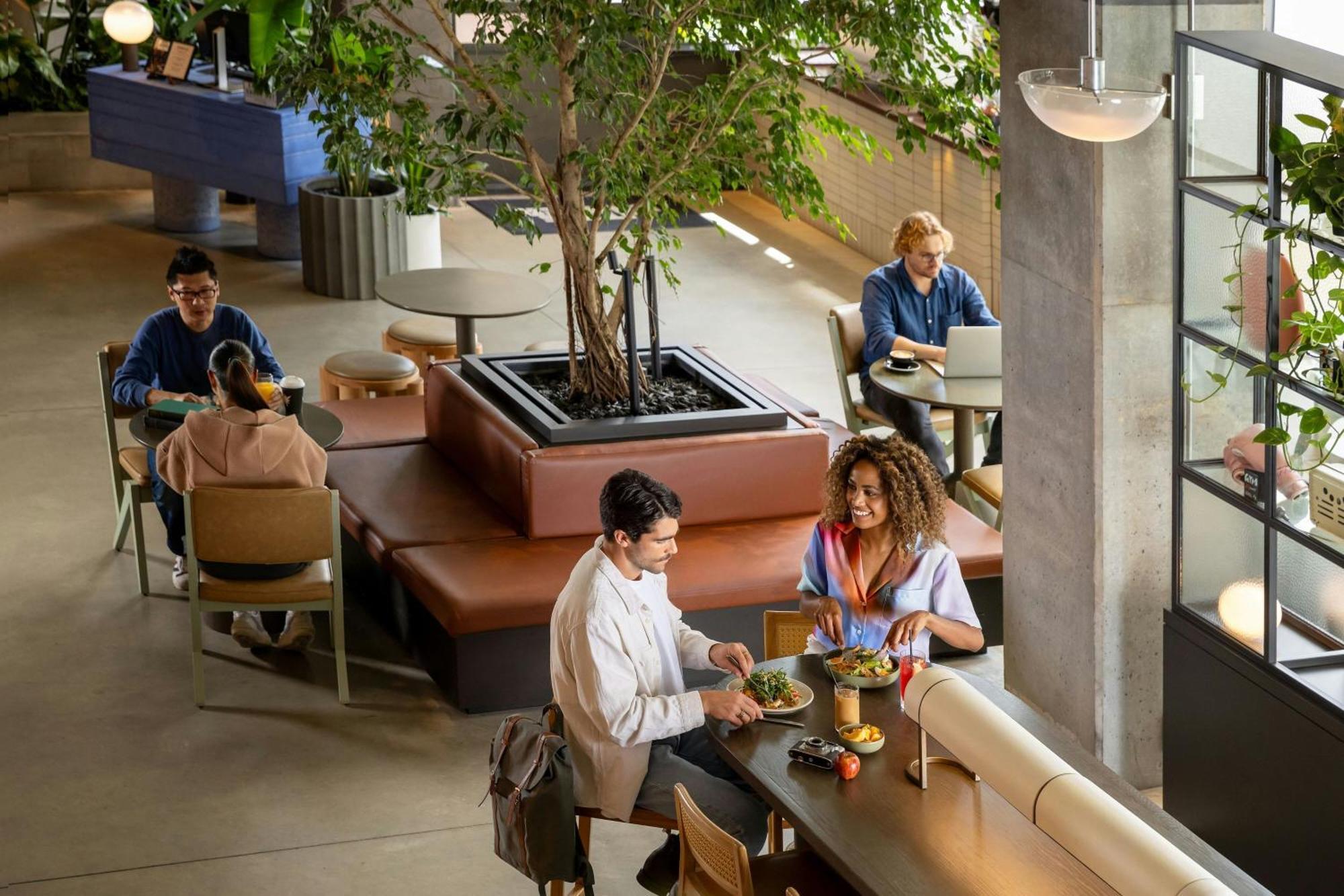 ホテル Moxy Sydney Airport エクステリア 写真